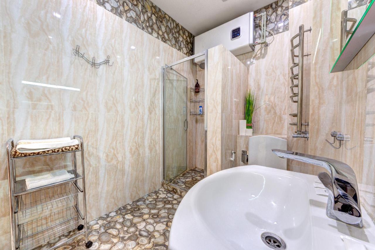 Apartments Near Kiev Botanical Garden Ym.Hryshka Bagian luar foto