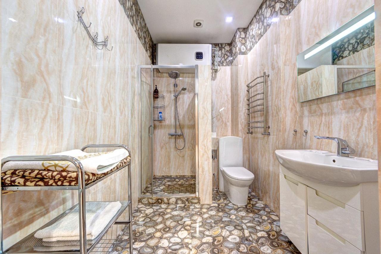 Apartments Near Kiev Botanical Garden Ym.Hryshka Bagian luar foto