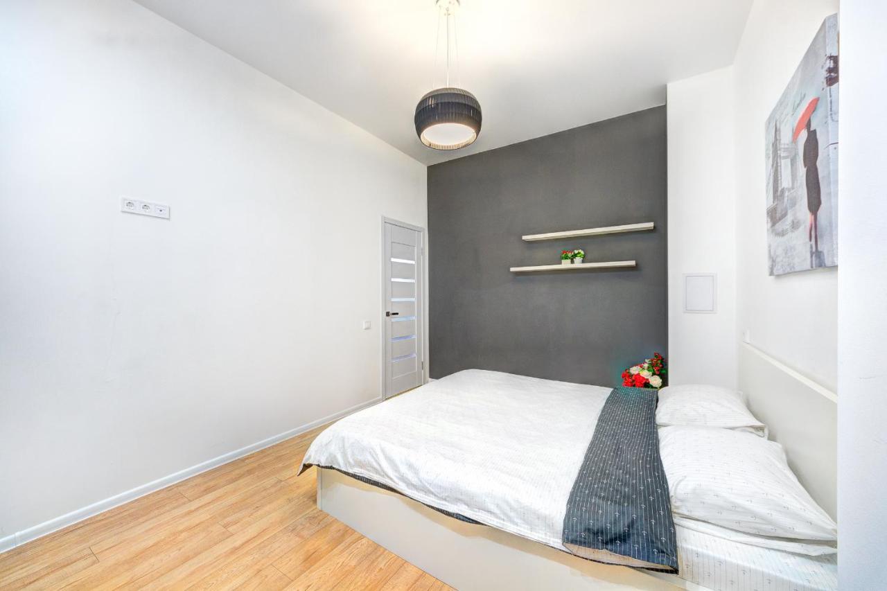 Apartments Near Kiev Botanical Garden Ym.Hryshka Bagian luar foto